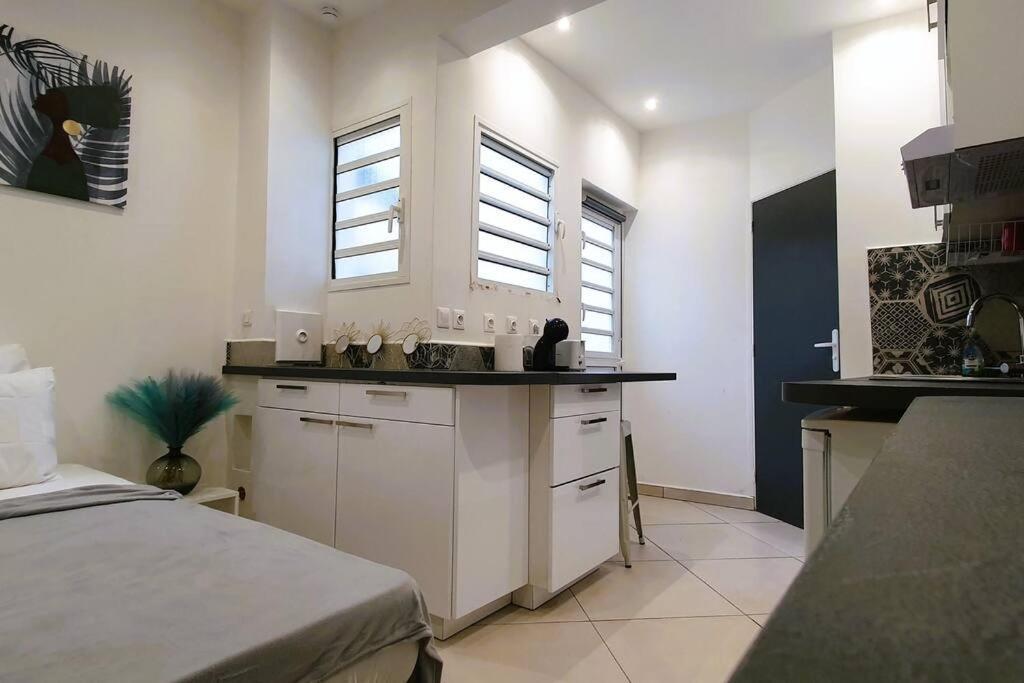 Studio Pour 2 Personnes Proche De L'Hopital Et Du Jardin De L'Etat Saint-Denis Eksteriør bilde