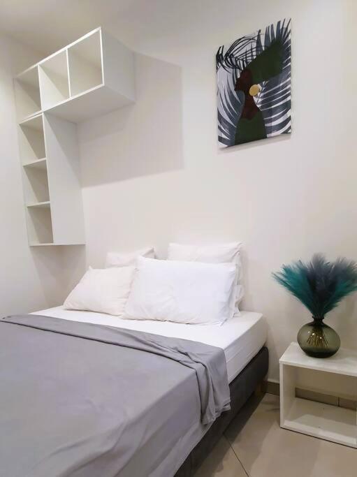 Studio Pour 2 Personnes Proche De L'Hopital Et Du Jardin De L'Etat Saint-Denis Eksteriør bilde