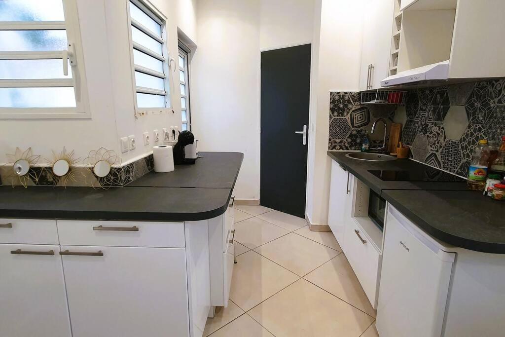 Studio Pour 2 Personnes Proche De L'Hopital Et Du Jardin De L'Etat Saint-Denis Eksteriør bilde